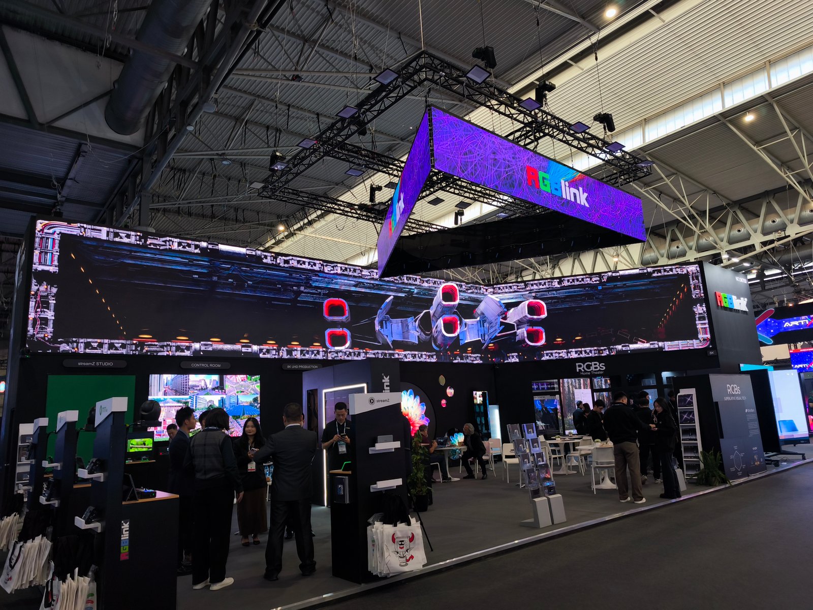 Stand profesional RGBlink en ISE Barcelona